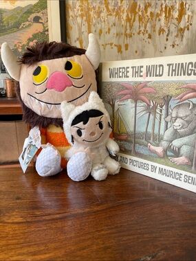NWT “Where The Wild Things Are” Plush Characters Max and Moishe + Vintage Book